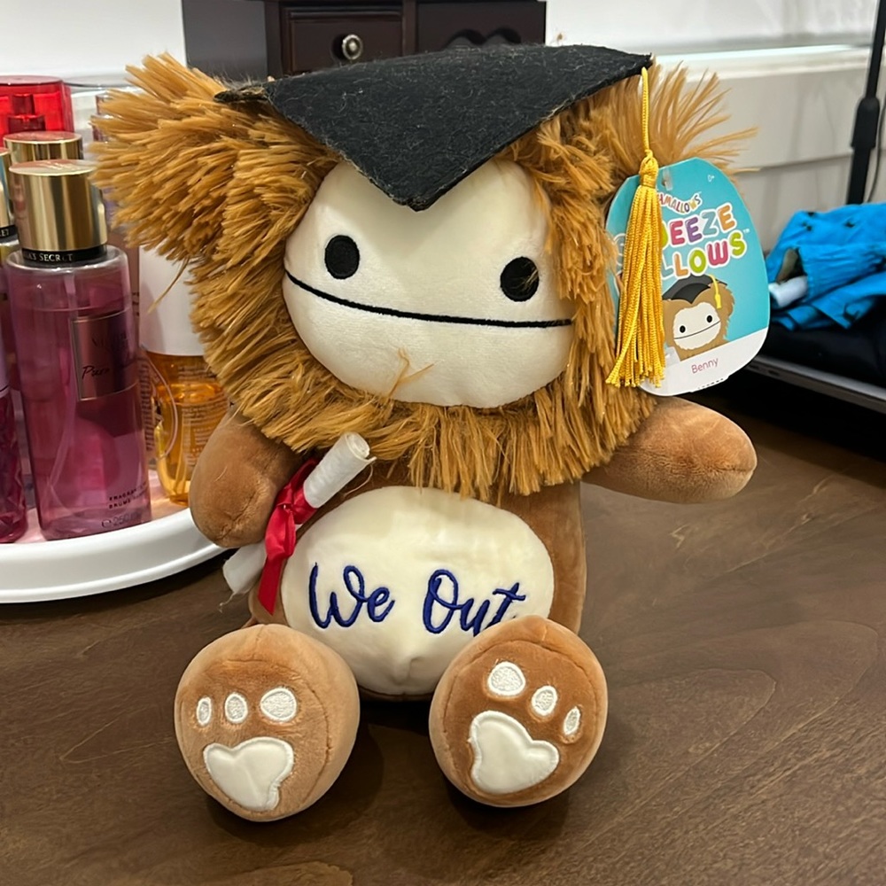 Benny Grad Squishmallow